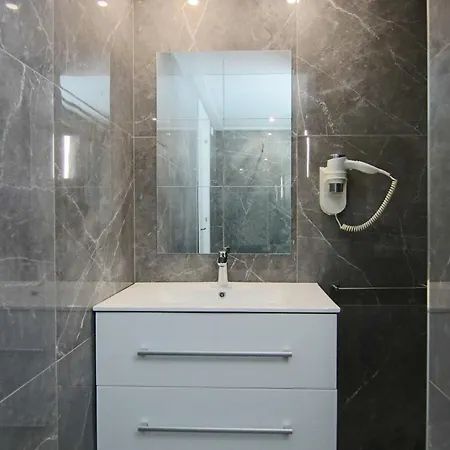 Phaedrus Living: Luxury 503 Apartman