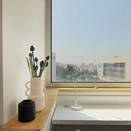 Apartment Phaedrus Living: Luxury 503